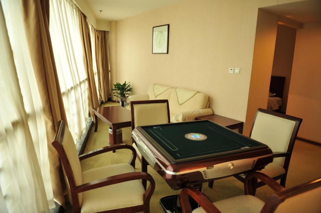Golden Throne Hotel Xi'an  Room photo